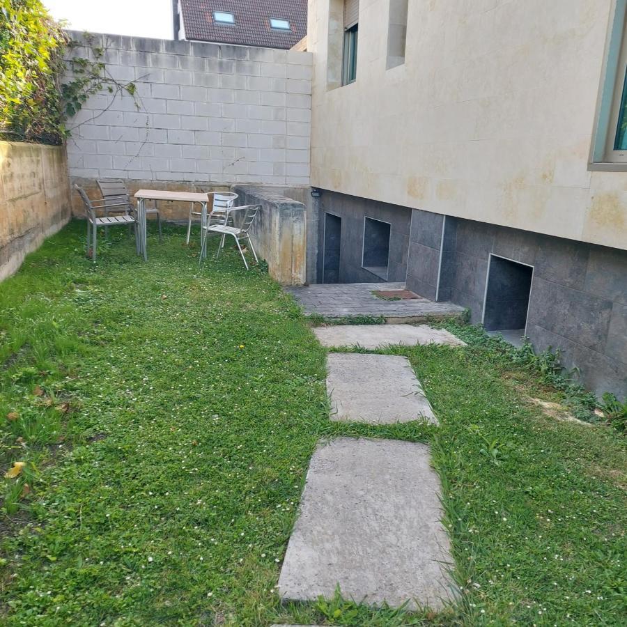 Apartamentos Maradentro Soto de la Marina Exteriör bild