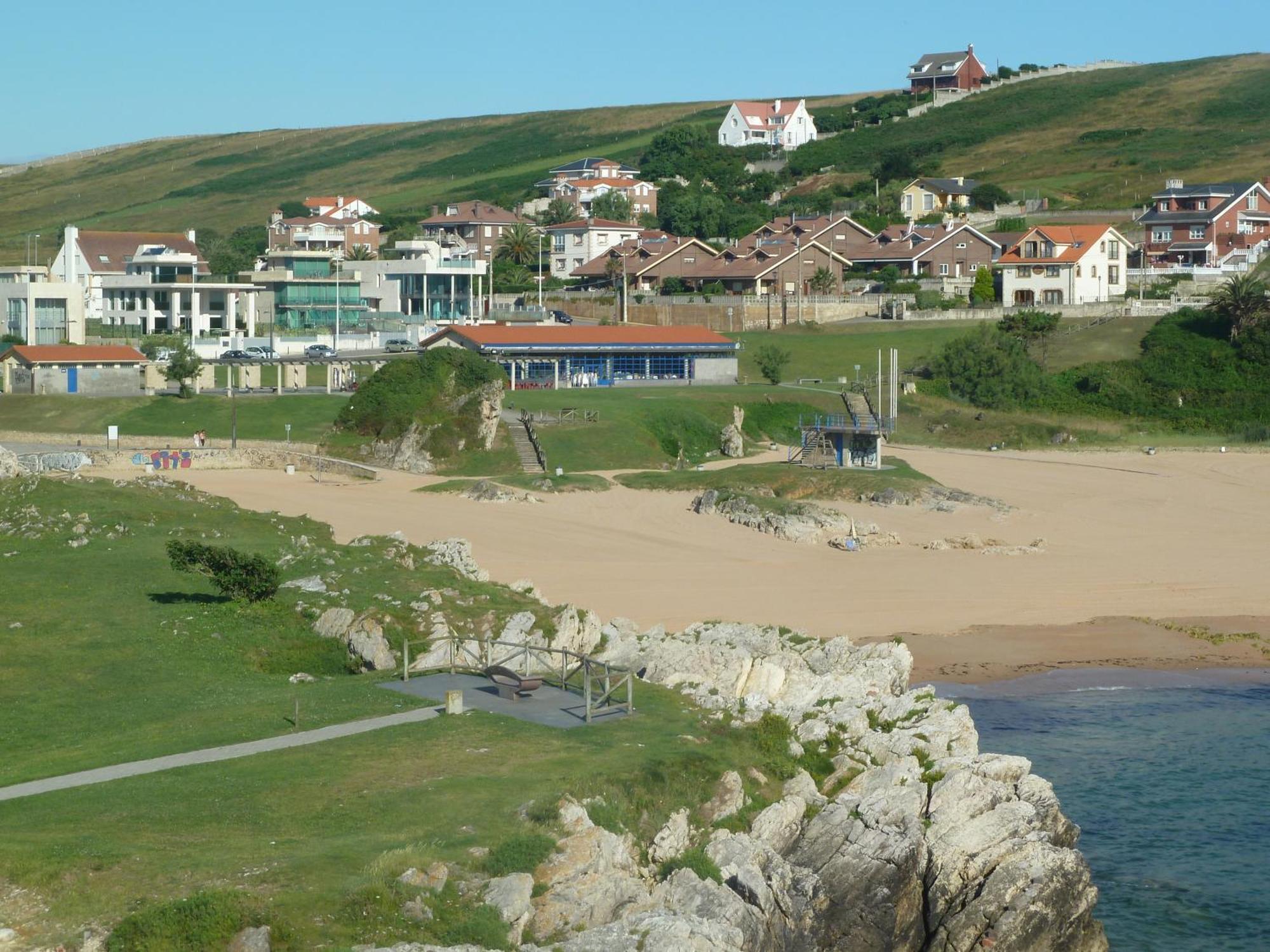 Apartamentos Maradentro Soto de la Marina Exteriör bild
