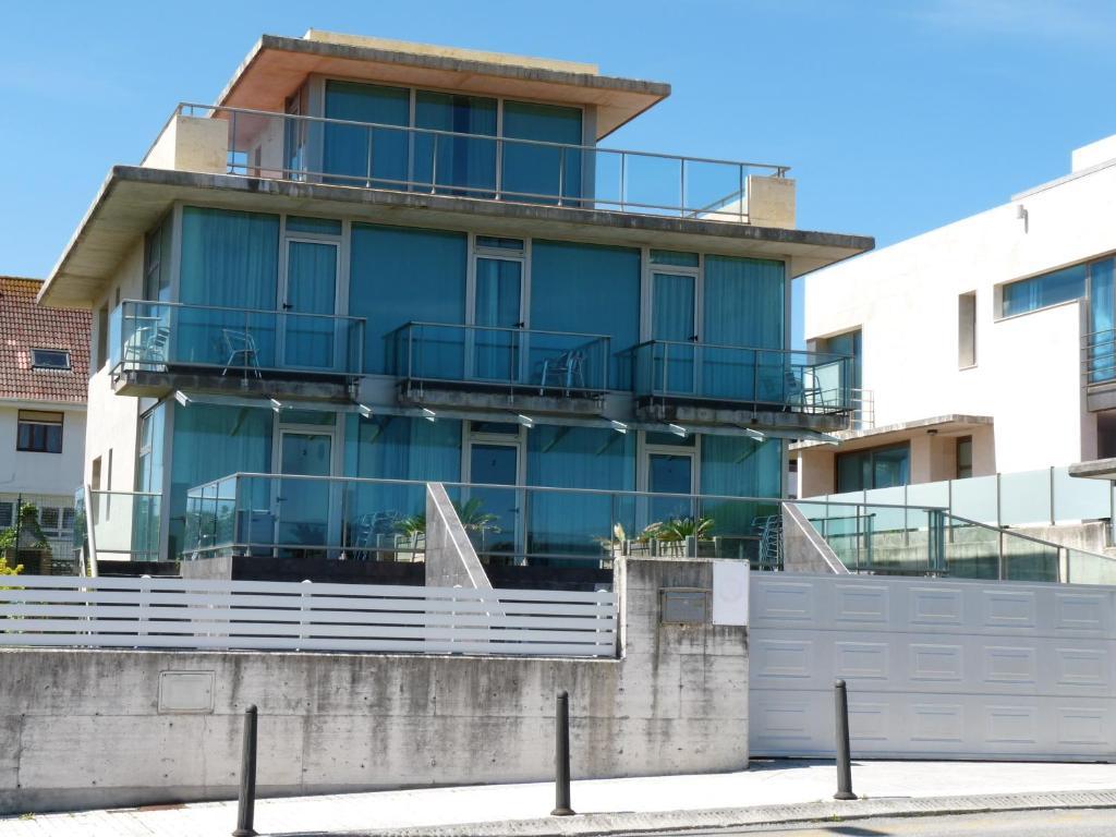 Apartamentos Maradentro Soto de la Marina Exteriör bild