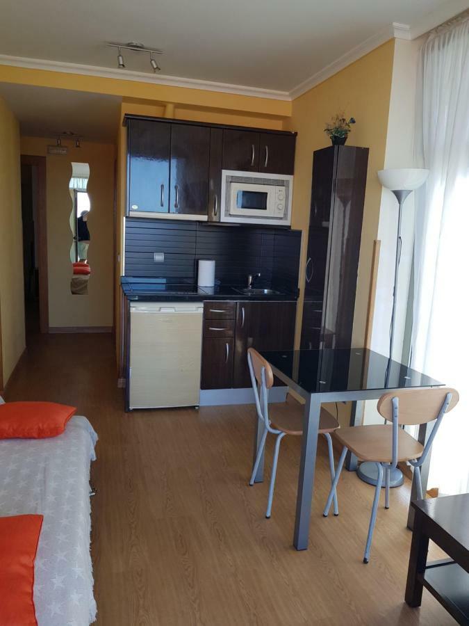 Apartamentos Maradentro Soto de la Marina Exteriör bild
