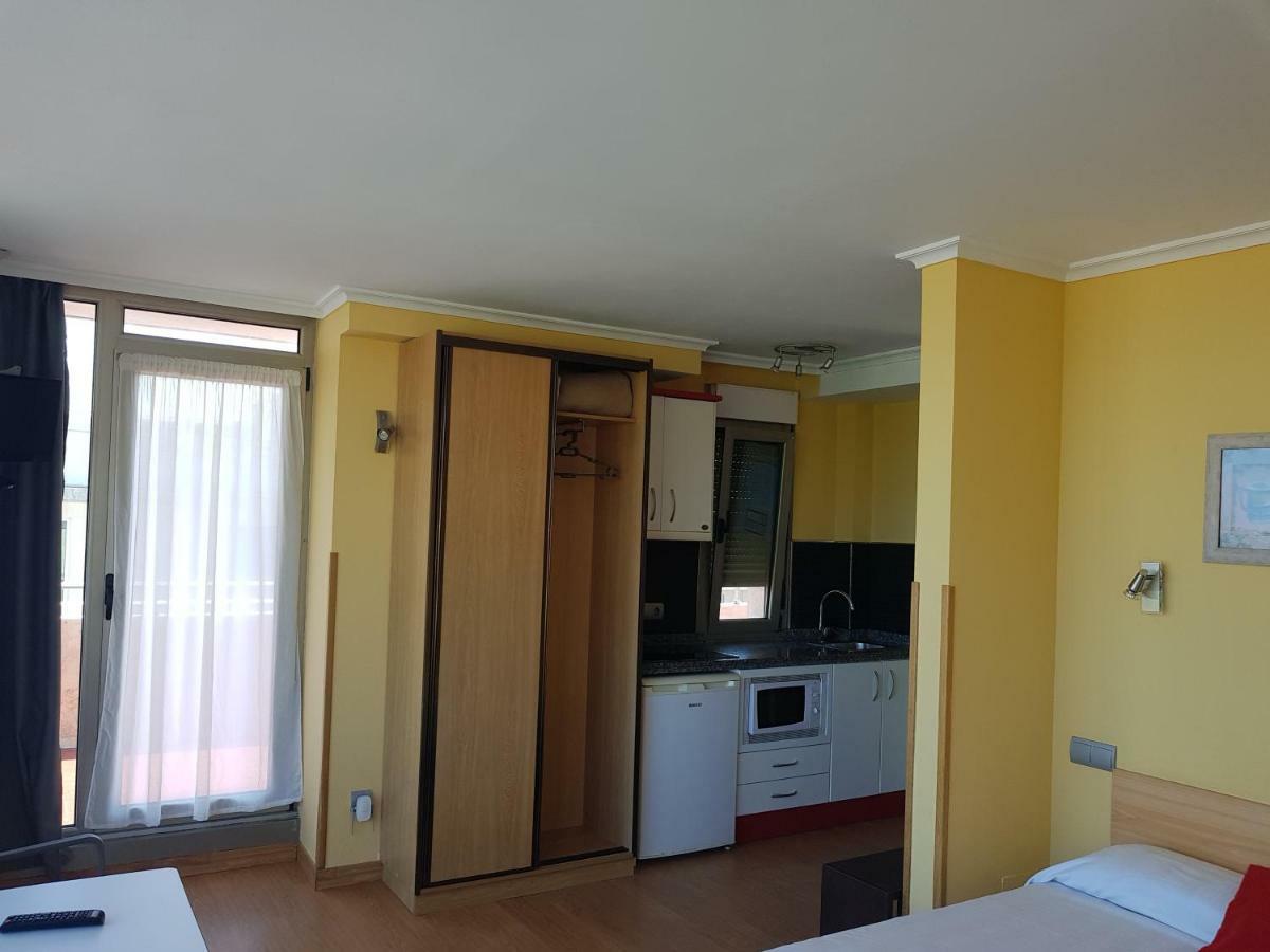Apartamentos Maradentro Soto de la Marina Exteriör bild